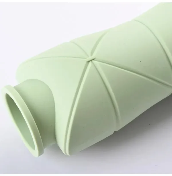 body of the silicone bottle green