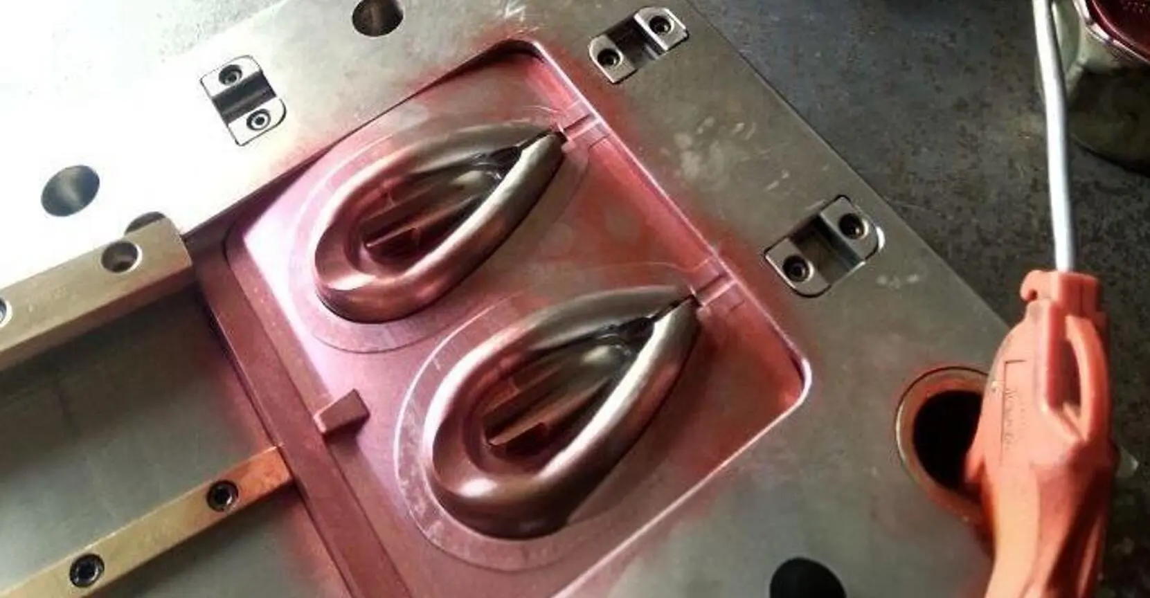 lsr molding process for medical mask part